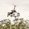 Liều lĩnh đáp trực thăng tự chế xuống khu nhà Quốc hội Mỹ