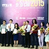 Các tác giả nhận giải A giải báo chí Thông tấn xã Việt Nam 2015. (Ảnh: Minh Chiến/Vietnam+)