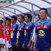 Huấn luyện viên Quốc Tuấn (ngoài cùng bên phải) chịu nhiều áp lực khi Hoàng Anh Gia Lai liên tiếp bại trận. (Ảnh: Tá Hiển/Vietnam+)