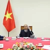 Thủ tướng Nguyễn Xuân Phúc điện đàm với Tổng thống Mỹ Donald Trump. (Ảnh: Thống Nhất/TTXVN)
