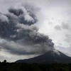 Núi lửa phun trào tại Indonesia, gần 6.000 người sơ tán