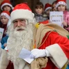 Ông già Noel Mỹ "đe dọa" vị trí của Cha Giáng sinh Đức