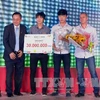 Các cầu thủ U19 Việt Nam nhận giải Fair-Play (Nguồn: TTXVN)