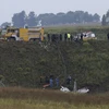 Điều tra tại hiện trường vụ rơi máy bay. (Nguồn: Reuters)