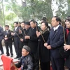 Phó Chủ tịch nước dâng hương đền Kinh Dương Vương