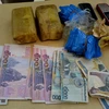 Tang vật thu giữ được trong vụ vận chuyển 6.000 viên ma túy tại Quảng Trị. Ảnh minh họa (Nguồn: TTXVN)