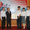 Chủ tịch nước tặng quà, động viên Cảnh sát biển và Kiểm ngư Việt Nam