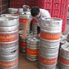 Tạm thu giữ nhiều bom bia hơi Hà Nội và Việt Hà có dấu hiệu giả