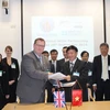 Vương quốc Anh hỗ trợ đào tạo nghề cho Cao đẳng Viglacera