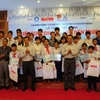 Trao học bổng "Tiếp sức con ngư dân đến trường" tại 5 tỉnh