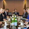 Ông Putin và bà Merkel điện đàm về tình hình Ukraine