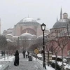 Tuyết rơi dày ở Thổ Nhĩ Kỳ làm tê liệt giao thông, đóng trường học
