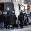 Pháp: Đối tượng bắt cóc con tin đã đầu hàng cảnh sát