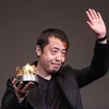 Đạo diễn Giả Chương Kha nhận giải Cỗ xe vàng tại LHP Cannes