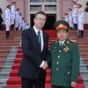 Bộ trưởng Bộ Quốc phòng Phùng Quang Thanh đón và hội đàm với ngài Martin Glvac, Bộ trưởng Bộ Quốc phòng Cộng hòa Slovakia sang thăm chính thức Việt Nam. (Ảnh: Trọng Đức/TTXVN)