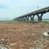 Hành lang xả lũ sông Hồng bị can thiệp bởi hoạt động "dọn phế thải"?