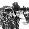 Ngày 2/9/1945, tại Quảng trường Ba Đình (Hà Nội), Chủ tịch Hồ Chí Minh thay mặt Chính phủ lâm thời đọc bản Tuyên ngôn Độc lập thành lập nước Việt Nam Dân chủ Cộng hòa. (Ảnh tư liệu TTXVN)