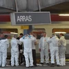 Các điều tra viên làm việc tại hiện trường vụ xả súng trên tàu Thalys ngày 21/8. (Nguồn: AFP/TTXVN)