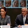 Tổng thống Guatemala Otto Perez (phải) và Cựu phó Tổng thống Roxana Baldetti tại lễ phát động kế hoạch phát triển quốc gia ở Guatemala City ngày 12/8/2014. (Nguồn: AFP/TTXVN)