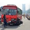 Xe Phương Trang đâm liên tiếp 7 xe máy, ít nhất 8 người bị thương
