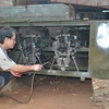 Người sáng chế máy gọt vỏ củ sắn tự động ở Tây Nguyên