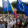 Hàng chục nghìn người biểu tình đòi Tổng thống từ chức tại Chisinau. (Nguồn: AFP/TTXVN)