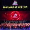 Trao giải thưởng Sao Vàng đất Việt 2015 cho doanh nghiệp Việt Nam tiêu biểu. (Ảnh: Minh Sơn/Vietnam+)