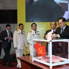 Các đại biểu bỏ phiếu bầu Ban Chấp hành Đảng bộ thành phố Hà Nội khóa XVI, nhiệm kỳ 2015-2020 (chiều 1/11). (Ảnh: An Đăng/TTXVN)