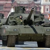 Xe tăng T-14 Armata của quân đội Nga trong buổi lễ tổng duyệt trên Quảng trường Đỏ ngày 7/5, chuẩn bị cho lễ diễu binh. (Nguồn: AFP/TTXVN)