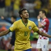 Tiền đạo Neymar (ảnh) ghi bàn thắng nâng tỷ số trận đấu lên 2-1 cho đội chủ nhà Brazil trước đội tuyển Croatia tại World Cup 2014. (Nguồn: AFP/TTXVN)