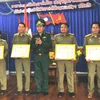 Trao tặng bằng khen cho nhiều thành viên lực lượng an ninh Lào