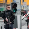 Cảnh sát Đức tăng cường an ninh tại sân bay Frankfurt, sau các vụ tấn công khủng bố ở Brussels. (Nguồn: AFP/TTXVN)