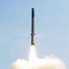 Tên lửa được nâng cấp từ tên lửa đầu đạn hạt nhân tầm thấp Brahmos mang tên Brahmos Block III + đã được phóng thử nghiệm thành công tại Orissa (Ấn Độ). (Nguồn: AFP/TTXVN)