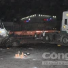 Xe container đâm nát đầu xe tải, tài xế tử vong trong cabin