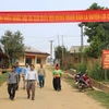 Hội đồng bầu cử xã Co Mạ, huyện Thuận Châu, tỉnh Sơn La đi tuyên truyền về ý nghĩa của cuộc bầu cử. (Ảnh Công Luật/TTXVN)