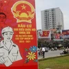 Các pano, ápphích về ngày bầu cử đại biểu Quốc hội và đại biểu HĐND các cấp trên đường phố Hà Nội ngày 20/5. (Nguồn: Reuters)