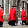 Cử tri Anh bỏ phiếu trưng cầu ý dân ở Chelsea, Tây London, ngày 23/6. (Nguồn: AFP/TTXVN)