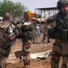 Binh sỹ gìn giữ hòa bình LHQ làm nhiệm vụ tại doanh trại ở Gao, Mali ngày 1/6 sau vụ tấn công. (Nguồn: AFP/TTXVN)