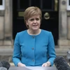 Thủ hiến Scotland Nicola Sturgeon trả lời báo giới tại Edinburgh ngày 25/6. (Nguồn: AFP/TTXVN)