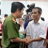 Ông Huỳnh Văn Nén tại buổi xin lỗi công khai do ngồi tù oan vào cuối năm 2015. (Ảnh :Nguyễn Thanh/TTXVN)