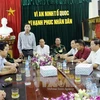 Bí thư Tỉnh ủy, Chủ tịch HĐND tỉnh Quảng Ninh Nguyễn Văn Đọc ghi nhận chiến công của Ban chuyên án. (Ảnh: Nguyễn Hoàng/TTXVN)