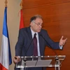 Ông Philippe Yvergniaux, Vụ trưởng Vụ Hợp tác quốc tế Business France trình bày tham luận tại hội thảo. (Ảnh: Bích Hà/Vietnam+)