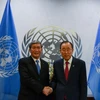 Ủy viên Bộ Chính trị, Thường trực Ban Bí thư Đinh Thế Huynh gặp Tổng Thư ký LHQ Ban Ki-moon. (Ảnh: Hoài Thanh/Vietnam+)