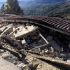 Tòa nhà bị phá hủy do động đất ở L'Aquila, miền trung Italy ngày 30/10. (Nguồn: EPA/ TTXVN)