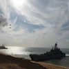 Tàu hải quân và máy bay quân sự của Nga tham gia cuộc tập trận tại khu vực Biển Đen ngày 9/9. (Nguồn: AFP/TTXVN)
