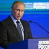 Tổng thống Nga Vladimir Putin phát biểu tại một hội nghị ở Moskva ngày 18/10. (Nguồn: EPA/TTXVN)