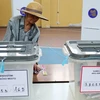 Người dân tham gia bỏ phiếu tại một điểm bầu cử ở thành phố Mitrovica thuộc Kosovo ngày năm 2014. Ảnh minh họa. (Nguồn: AFP/TTXVN)