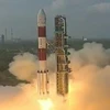 Tên lửa đẩy PSLV-C37 mang theo các vệ tinh được phóng từ bãi phóng ở Sriharikota, bang Andhra Pradesh, miền Nam Ấn Độ. (Nguồn: hindustantimes.com)