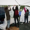 Lều tạm trong khu trại tị nạn Jardin d'Eole, thủ đô Paris, Pháp bị dỡ bỏ ngày 6/6/2016. (Nguồn: AFP/TTXVN)