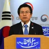 Quyền Tổng thống kiêm Thủ tướng Hàn Quốc Hwang Kyo-Ahn phát biểu tại Seoul ngày 10/3. (Nguồn: AFP/TTXVN)